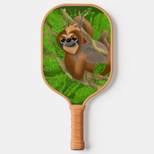 Palas De Pickleball Una Llanura Silenciosa Relajándose En Un Árbol