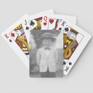 PALM BEACH DANDY jugando cartas