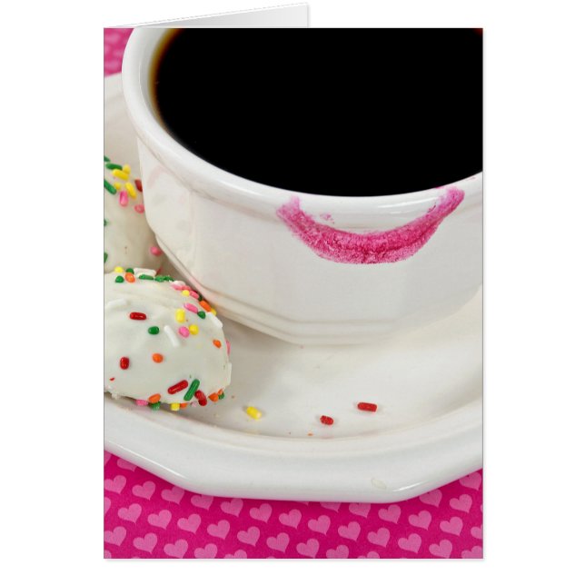 Palo de labios del día en la taza de café con gall (Frente)