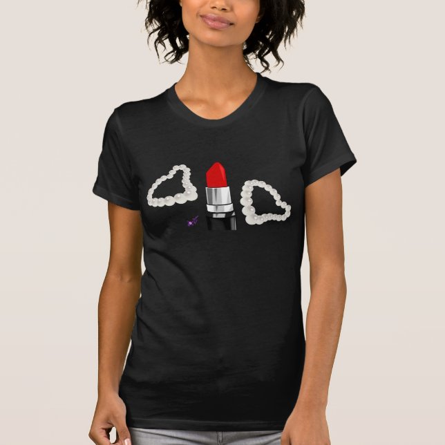 Palo de labios rojo y perlas camiseta de la camise (Anverso)