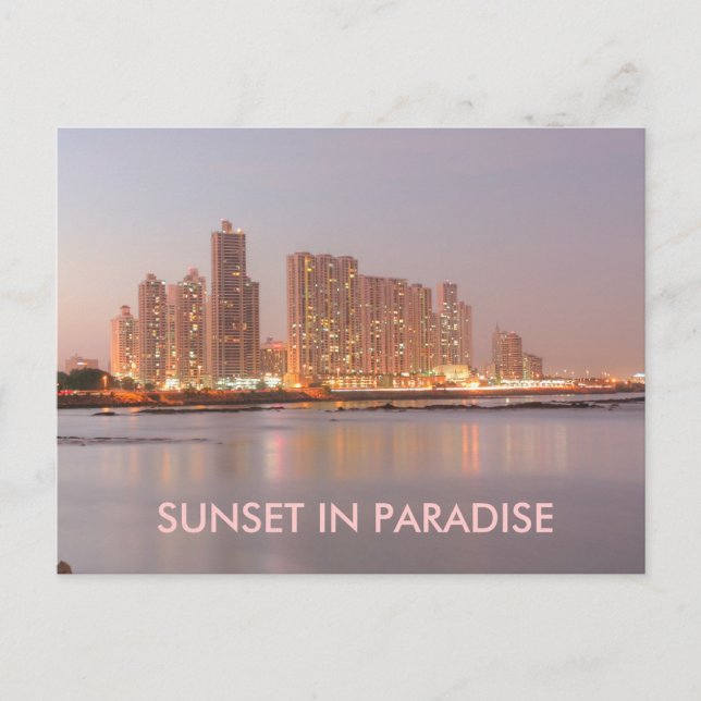 Panamá toma el sol con las llaves en la tarjeta po (Anverso)