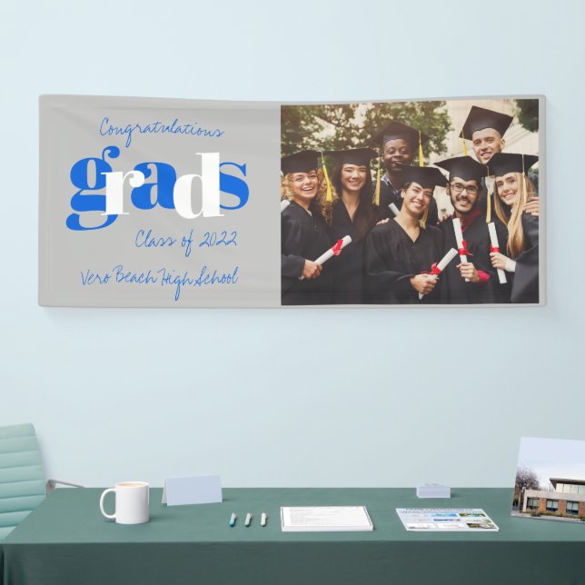 Pancarta de felicitaciones Grads Photo 2022 Gradua (Feria)