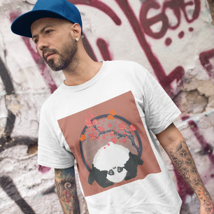 Panda bajo la floreciente camiseta Sakura