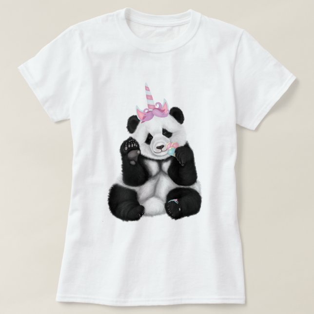 Panda bebé en una camiseta gorra de unicornio (Diseño del anverso)