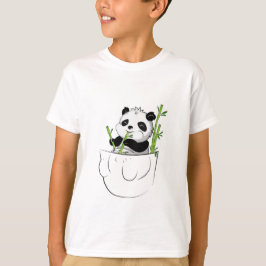 Panda linda unisex en una camiseta del bolsillo