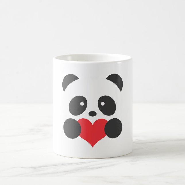 Panda que sostiene una taza del corazón (Centro)