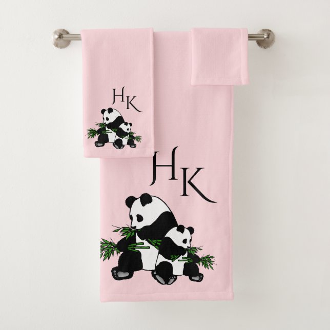 Pandas gigantes Monograma Toalla De Baño Rosa Set (In situ)