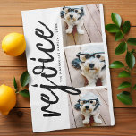 Paño De Cocina 3 Collage de fotos - Feliz Navidad<br><div class="desc">Usa tres fotos y haz un exclusivo y moderno saludo de Feliz Navidad con un tema en blanco y negro. Si necesita mover algo,  haga clic en el botón personalizar para realizar cambios.</div>