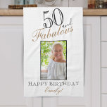 Paño De Cocina 50 y Fabulous Elegant 50th Birthday Photo<br><div class="desc">50 y Fabulous Elegant 50th Birthday. Guión elegante con colores negros y dorados. Añade tu nombre y foto.</div>