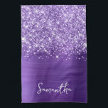 Paño De Cocina Amaranto Purpura Brillante Glam Nombre<br><div class="desc">Personaliza el estilo de escritura moderna a mano para crear tu propia toalla de cocina personalizada para ella en su nuevo hogar. Agrega una inicial de monograma para crear una combinación de iniciales del primer nombre. Arte digital femenino de purpurina de amatista falsa y lámina metálica púrpura que se imprimirá...</div>