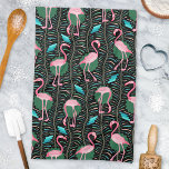 Paño De Cocina Aves de flamenco patrón de helechos de decó de 20<br><div class="desc">Este elegante diseño de estilo flamingo con motivos de pájaros flamencos está hecho en un estilo Art Deco retro de los años 20. Los flamencos rosas brillantes descansan sobre un fondo que incluye frondas de helecho en colores llamativos y formas geométricas rectangulares en tonos verde verde azulado/azul turquesa, todo sobre...</div>