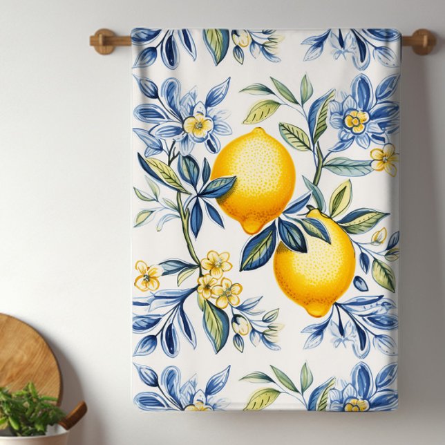 Paño De Cocina Azulejo Mediterráneo de Limón (Pretty blue and white lemon kitchen towels will brighten any kitchen.)