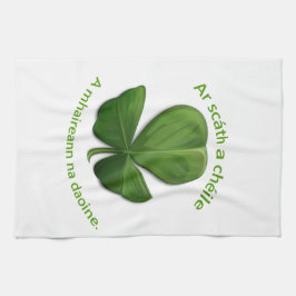 Paño De Cocina Bajo el refugio del otro, la gente sobrevive