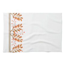 Berries rojas y hojas de oro