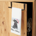 Paño De Cocina Black Lab Puppy usando Santa Hat, texto Personaliz<br><div class="desc">Una toalla de cocina super linda con una representación de acuarela de un Recuperador de Labrador Negro usando un sombrero de Santa. Agregue el texto de su personalizado para personalizar. Hace el regalo de vacaciones perfecto para los propietarios de laboratorios,  mamás y papás de perro,  chefs,  panaderos y más.</div>
