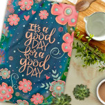 Paño De Cocina Bonito de cotización del buen día de la floral azu<br><div class="desc">Moda Toalla de cocina floral rosa y azul whimsical. Estas coloridas toallas son perfectas para darle un poco de vida a su cocina. Págalo con una botella de vino y hace un gran regalo para amigos, familia, compañeros de trabajo, vecinos, abuela, mamá, etc. Para más ideas de regalo, asegúrese de...</div>