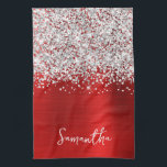 Paño De Cocina Brillo Plateado Glamour Rojo Nombre<br><div class="desc">Personaliza el estilo de escritura moderna a mano para crear tu propia toalla de cocina personalizada para su nuevo hogar. Agrega una inicial de monograma para crear una combinación de iniciales del primer nombre. Arte digital de brillo plateado falso y hoja metálica roja que se imprimirá como una foto en...</div>