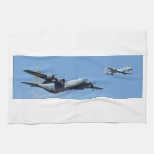 PAÑO DE COCINA C130 HÉRCULES Y A10 WARTHOG EN LA FORMACIÓN