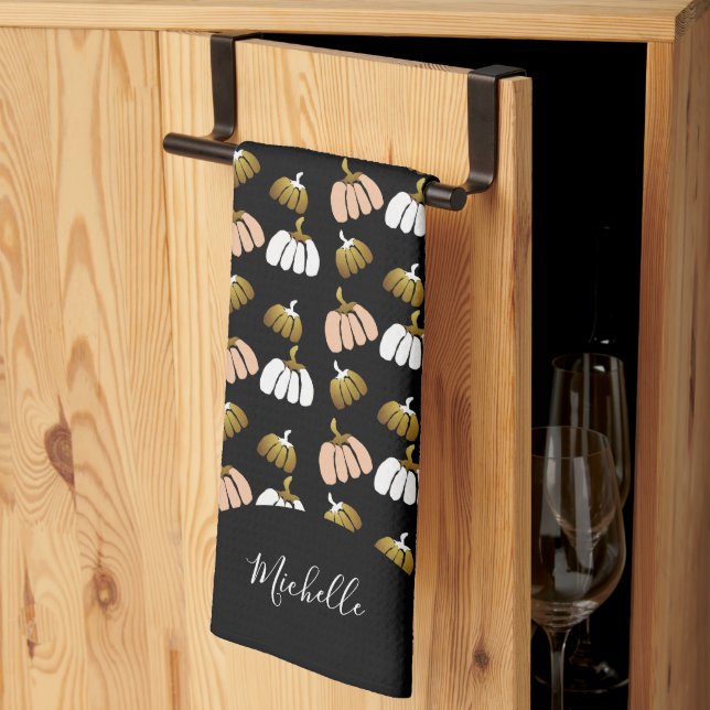 Paño De Cocina Calabaza Monograma En Negro, Rubor, Blanco, Oro (Pliegue de tercios)