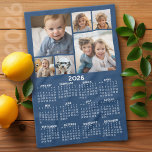 Paño De Cocina Calendario con 6 Collages de fotos - Azul<br><div class="desc">Un collage de fotos de 6 con un calendario. Un artículo divertido para el Año Nuevo. Añade 6 fotos cuadradas a este diseño. Con un poco de trabajo, puede cambiar el color de fondo y el color del calendario cuando pulse sobre la opción personalizar y elija diferentes colores. Un artículo...</div>
