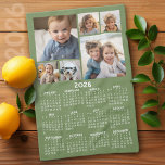 Paño De Cocina Calendario con 6 Collages de fotos - Verde sabio<br><div class="desc">Un collage de fotos de 6 con un calendario. Un artículo divertido para el Año Nuevo. Añade 6 fotos cuadradas a este diseño. Con un poco de trabajo, puede cambiar el color de fondo y el color del calendario cuando pulse sobre la opción personalizar y elija diferentes colores. Un artículo...</div>