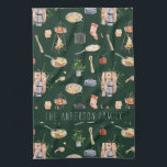 Paño De Cocina Camping monograma | Ilustraciones acuarelas<br><div class="desc">Una pieza perfecta de arte coleccionable para cualquiera que ame acampar. Con ilustraciones acuarelas de elementos de camping con su nombre familiar. Agregue la redacción de su personalizado a este diseño utilizando los cuadros "Editar esta plantilla de diseño" situados en la parte derecha del elemento, o haga clic en el...</div>