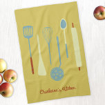Paño De Cocina Cocina retro personalizada amarillo<br><div class="desc">Fundas de cocina retro divertidas. Cambie o quite el nombre o el texto que desea personalizar. Arte original de Nic Squirrell.</div>
