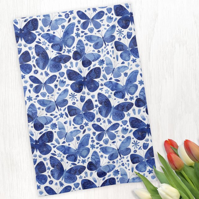 Paño De Cocina Color de agua de la mariposa azul y blanco (Indigo navy blue and white watercolor butterfly pattern kitchen towel)