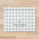 Paño De Cocina Corazón de oro rústico y control de búfalo gris su<br><div class="desc">Toalla de mano estilo casa de campo rústico de diseño personalizado con diseño de nombres en suave tónica de búfalo gris.</div>