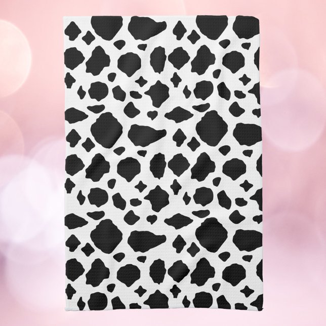 Paño De Cocina Cow Print Animal Pattern Black White (A kitchen towel with a black and white cow pattern)