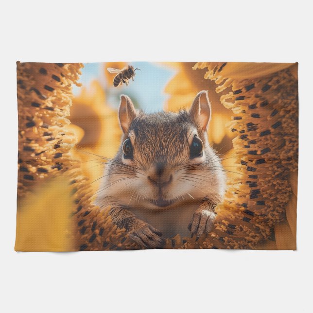 Paño De Cocina Curioso Chipmunk Peeando a través del girasol comi (Horizontal)