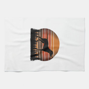 Paño De Cocina Diseño vectorial de perro de caza vintage atardece