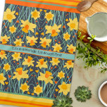 Paño De Cocina Divertido Daffodils Amarillo Nombre personalizado<br><div class="desc">Moda Patrón de Daffodil Floral Personalizado Toalla de cocina moderna. Estas coloridas toallas de cocina son perfectas para darle un toque de color a su cocina. Hacerlos únicos tuyos añadiendo tu nombre o presupuesto favorito. Ya sea que sea un chef experimentado o un aspirante a cocinero casero, estas toallas son...</div>