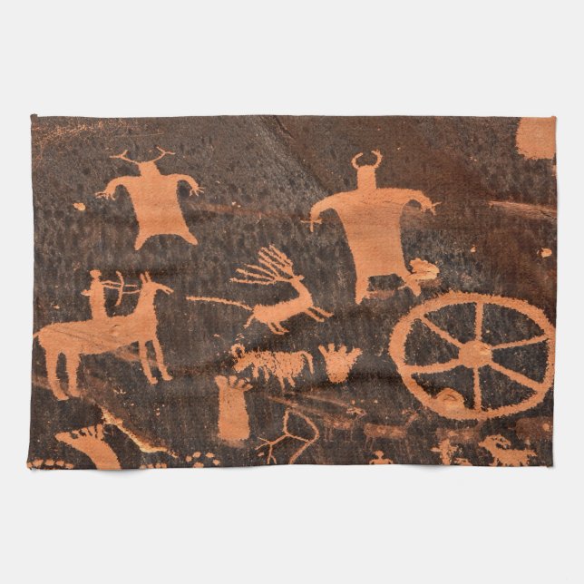 Paño De Cocina El panel del petroglifo de la roca del periódico - (Horizontal)