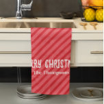 Paño De Cocina Festividad de Feliz Rojo Personalizada<br><div class="desc">Este diseño cuenta con una sencilla toalla de cocina a rayas rojas de Feliz Navidad,  con una divertida y original Navidad moderna,  perfecta para el horneado de vacaciones,  que hace de una gran anfitriona un elegante y rústico invierno festivo,  minimalista,  de estilo minimalista.</div>