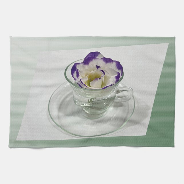 Paño De Cocina Flor morada blanca en una taza (Horizontal)