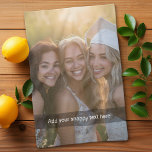 Paño De Cocina Foto personalizado con su propio meme de chat Snap<br><div class="desc">Una forma divertida de capturar recuerdos y compartirlos con amigos. Agrega una foto vertical y tu leyenda favorita para hacer un regalo genial para tus amigos.</div>
