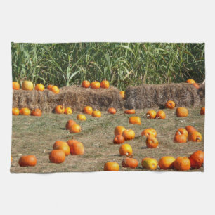 Paño De Cocina Fotografía de cosecha otoñal de calabazas, maíz y