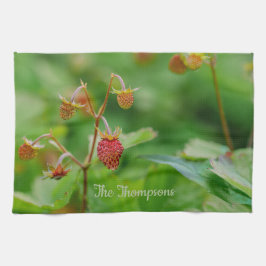 Paño De Cocina Fresas de bosque rojo en crecimiento verde con nom