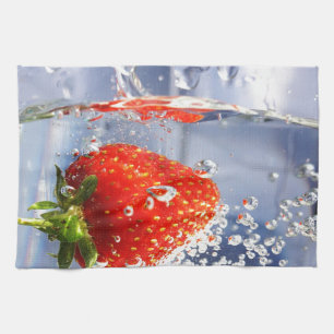 Paño De Cocina Frutos de fresa en la fotografía del agua hermosa
