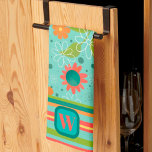 Paño De Cocina Fun colorido Monograma inicial a rayas Floral<br><div class="desc">Talla de té moderna personalizada de tira inicial patrón floral de tira inicial. Estas coloridas toallas de cocina son perfectas para darle un poco de color a su cocina. Págalo con una botella de vino y hace un gran regalo personalizado para amigos, familia, compañeros de trabajo, vecinos, etc. El área...</div>