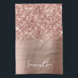 Paño De Cocina Glittery Rosa Dorado Glam Nombre<br><div class="desc">Personaliza el estilo de escritura moderna a mano para crear tu propia toalla de cocina personalizada para su nuevo hogar. Agrega una inicial de monograma para crear una combinación de inicial y nombre. Arte digital con brillo de rosa dorado falso y hoja metálica que se imprimirá como una foto en...</div>