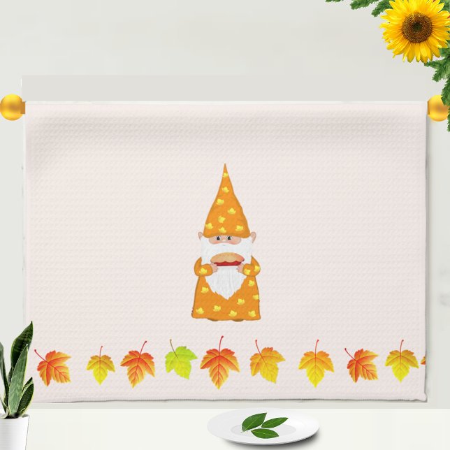 Paño De Cocina Gnome lindo y hojas de otoño en Beige (Subido por el creador)