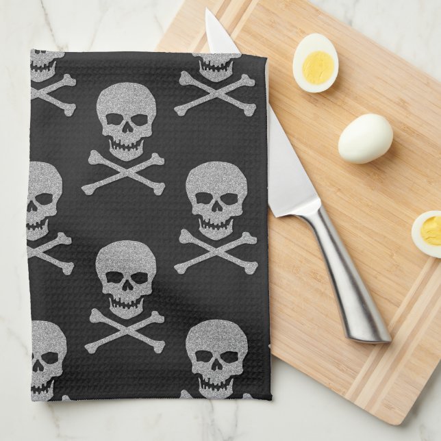 Paño De Cocina Halloween con calaveras plateadas y cruces (Doblado Cuarto)