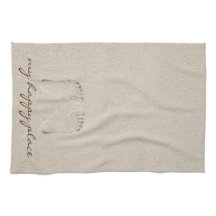 Impresiones descalzos en arena de playa