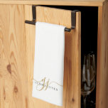 Paño De Cocina Iniciales con guión dorado Monograma Blanco Minima<br><div class="desc">Un moderno monograma negro dorado en moda sobre toalla de cocina blanca,  con un dramático guión inicial con toques y tu nombre completo en un moderno tipo de serif,  publica lo que nota. Sencilla elegancia.</div>