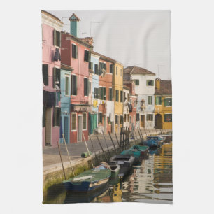 Paño De Cocina Italia, Burano. Casas coloridas alineadas