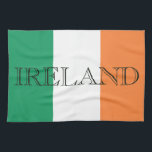 Paño De Cocina ktcnt de Irlanda con pabellón irlandés<br><div class="desc">Bandera Irlandesa Kitchen Towel Diseño © Trinkets and Things 2017 - AHP Design. Todos Los Derechos Reservados.</div>