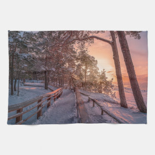 Paño De Cocina La puesta de sol del invierno en un bosque de pino