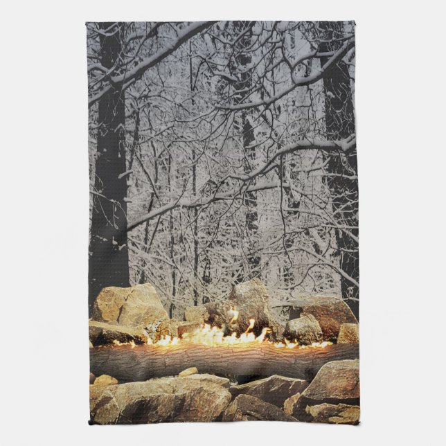 Paño De Cocina Leño de Yule ardiente en un bosque nevado (Vertical)